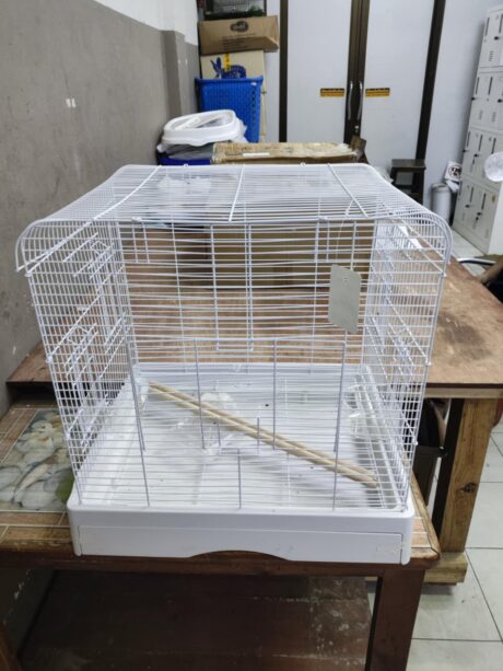 Morumaru Bird Cage BSB20501 - กรงนกซี่ลวด พร้อมขอนไม้ (45x36x49cm)