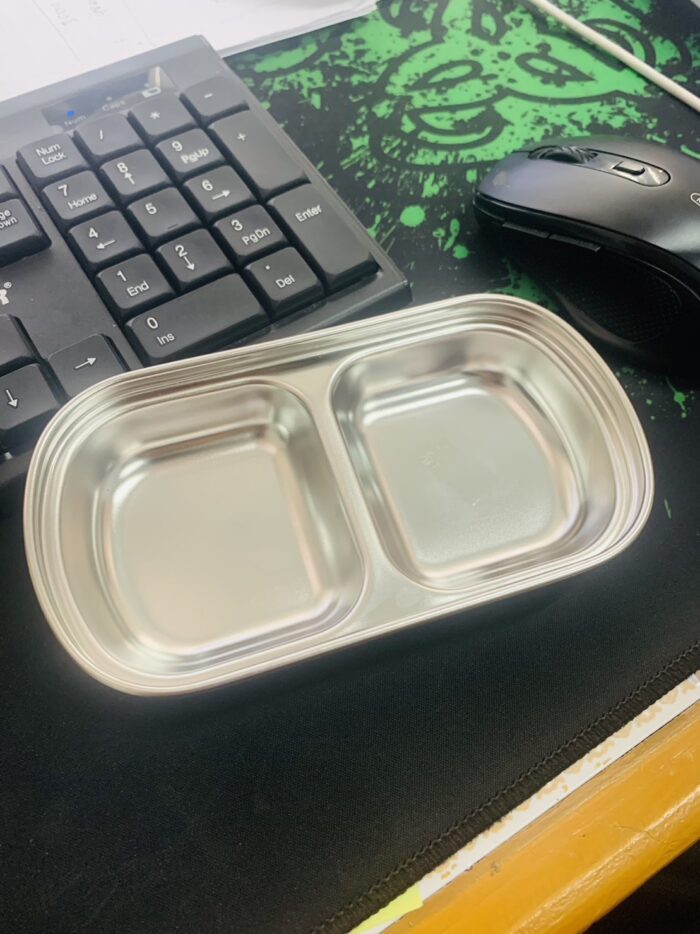 ถาดอาหารชุปโครเมี่ยม 2ช่องแบบสี่เหลี่ยม (61475)