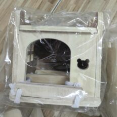 Wooden Hamster House - บ้านไม้แฮมสเตอร์หน้าต่างหมี มีบันได ไม่มีหลังคา (65087)