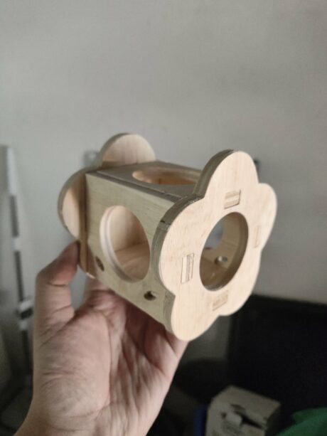 Wooden Hamster House - บ้านไม้แฮมสเตอร์ รูปทรงดอกไม้ (239038)