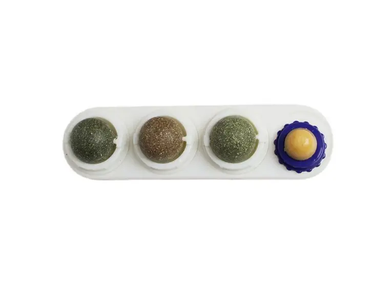 Catnip Ball 3 +1 Spin Ball