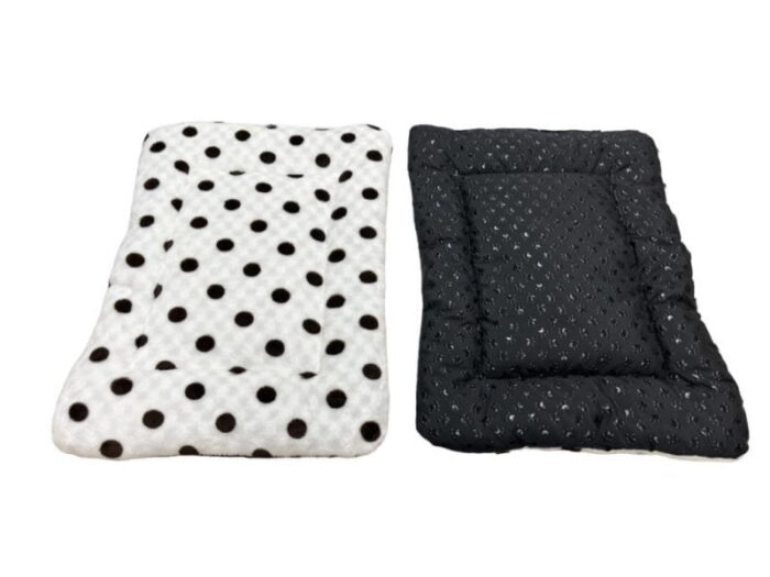 Pet Empire - ที่นอนสัตว์เลี้ยงสี่เหลี่ยมผืนผ้า M (65x45cm) (306678)