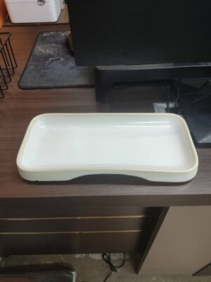 White rectangular tray White rectangular tray
