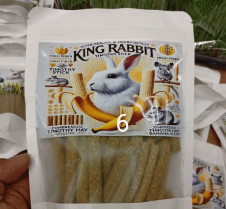 King Rabbit Timothy Stick mix Banana - หญ้าทิโมธีอัดแท่งผสมกล้วย