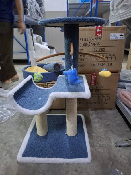 Pet8 Cat Tree TRH41 - คอนโดแมวสีน้ำเงินพร้อมโมบาย (40x40x70cm) (360559)