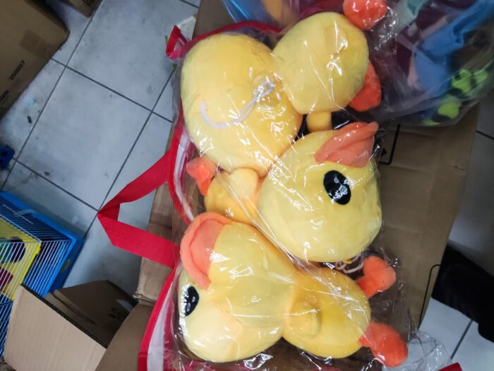 Patcharin Yellow Duck Doll - ตุ๊กตาเป็ดสีเหลือง(ตีก้นเป็ดจะส่งเสียงร้อง)(387899)