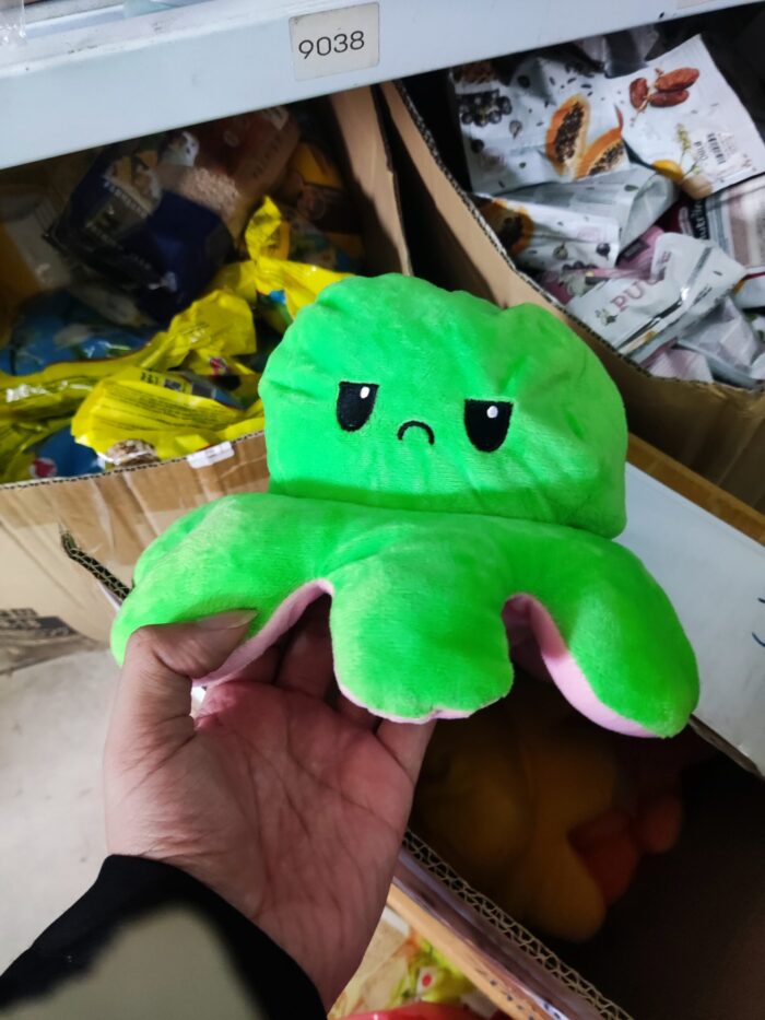 Patcharin Color Changing Squid Doll - ตุ๊กตาปลาหมึกเปลี่ยนสีได้(387905)