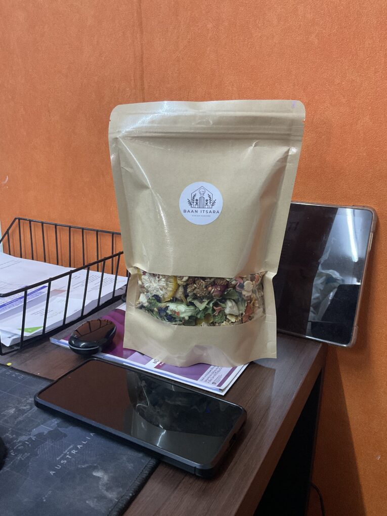 Hamster Food Mix Containing Grains and Dried Fruits