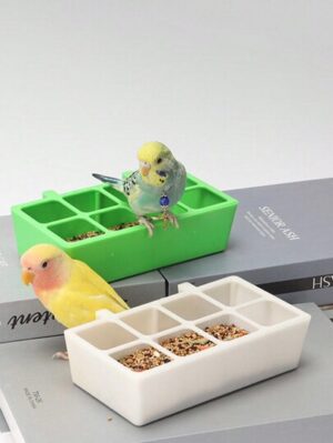 459814 Bird Food Bowl Anti Splash - ถ้วยอาหารนกพลาสติกสีเขียว แบบแบ่ง 8 ช่อง (9x16x4.5cm) (459814)