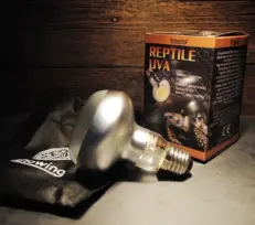 Knowing REPTILE UVA DESERT Lamp 50W - หลอดไฟแสงสว่างและความร้อนยูวีเอ ขนาด 50 วัตต์ (458770)