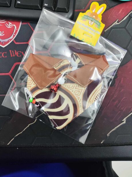 Patcharin Scarf with Collar - ผ้าพันคอมีคอปก รอบคอ8-10นิ้ว