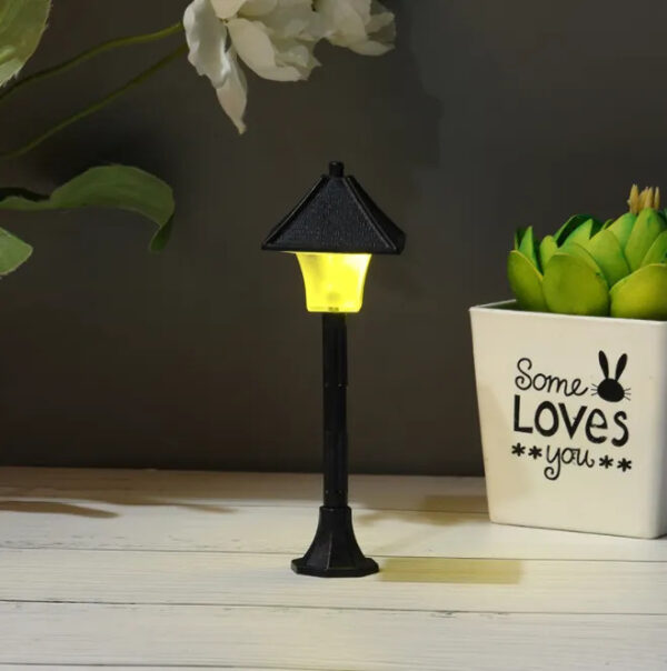 TBD Hamster Toy Mini Street Lamp - ของเล่นหนูแฮมเตอร์ ไฟถนนขนาดจิ๋ว (13x4cm) (470132)