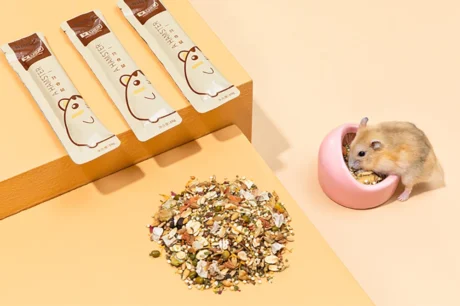 Yee Hamster Snack - ขนมเลียสำหรับหนูแฮมสเตอร์คละรส 10g (473932)