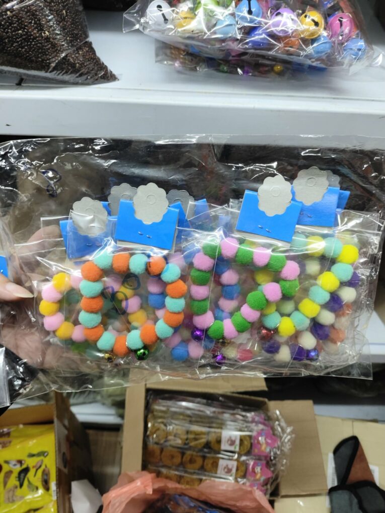 ปลอกคอปอมปอม