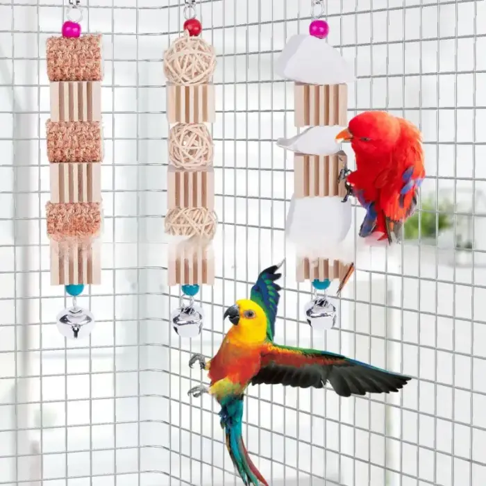 Bird Chew Toy - ของเล่นสำหรับนก แบบบล็อกไม้และกระดองหมึก Bird Chew Toy - ของเล่นสำหรับนก แบบบล็อกไม้และกระดองหมึก
