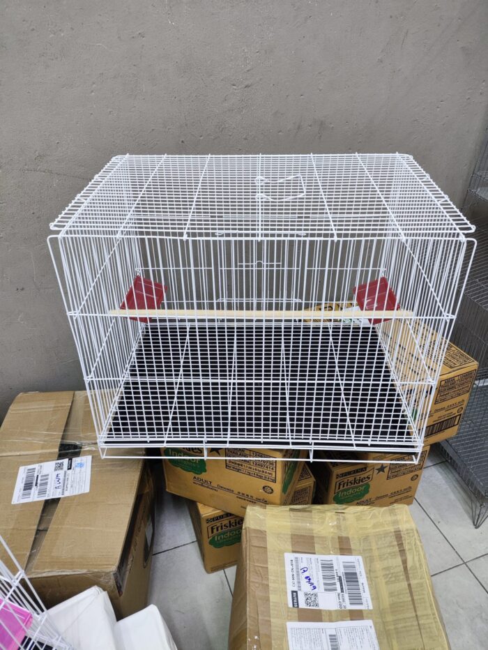 PHC Bird Cage - กรงนกพร้อมที่ให้อาหาร ขนาด 60x41x47cm PHC Bird Cage - กรงนกพร้อมที่ให้อาหาร ขนาด 60x41x47cm