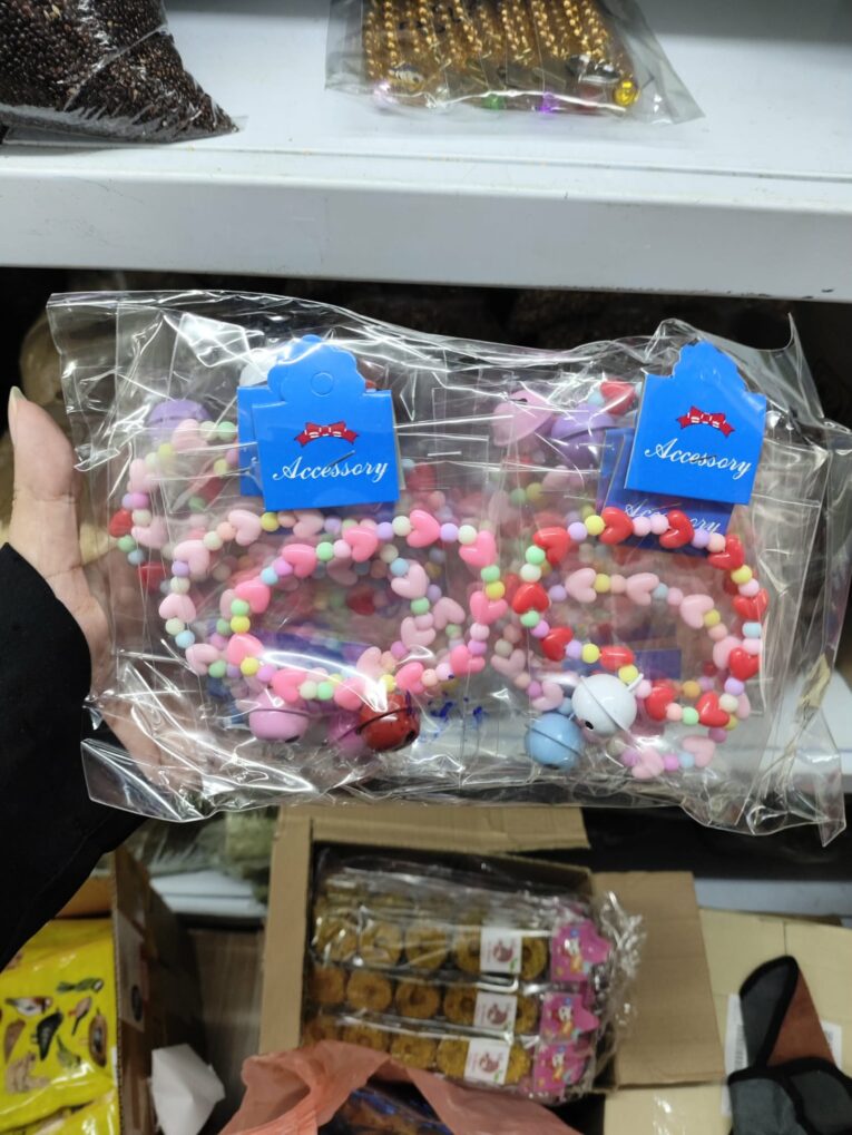 ปลอกคอลูกปัดหัวใจ