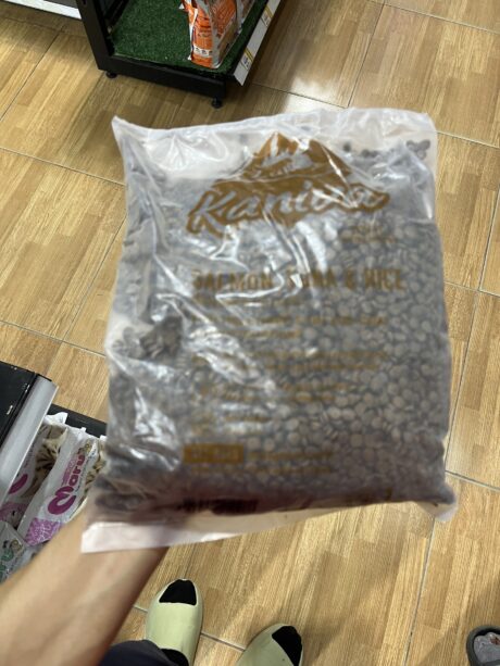 TBD Kaniva Salmon Tuna & Rice – อาหารแมวสำหรับทุกสายพันธ์ุสูตรแซลมอน ทูน่าและข้าว 1kg (ถุงย่อย)(604612)