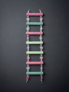 Bird Toy Wooden Perch Bridge Colorful Beads - ของเล่นสำหรับนกสะพานคอนลับเล็บลูกปัดหลากสี (797765)